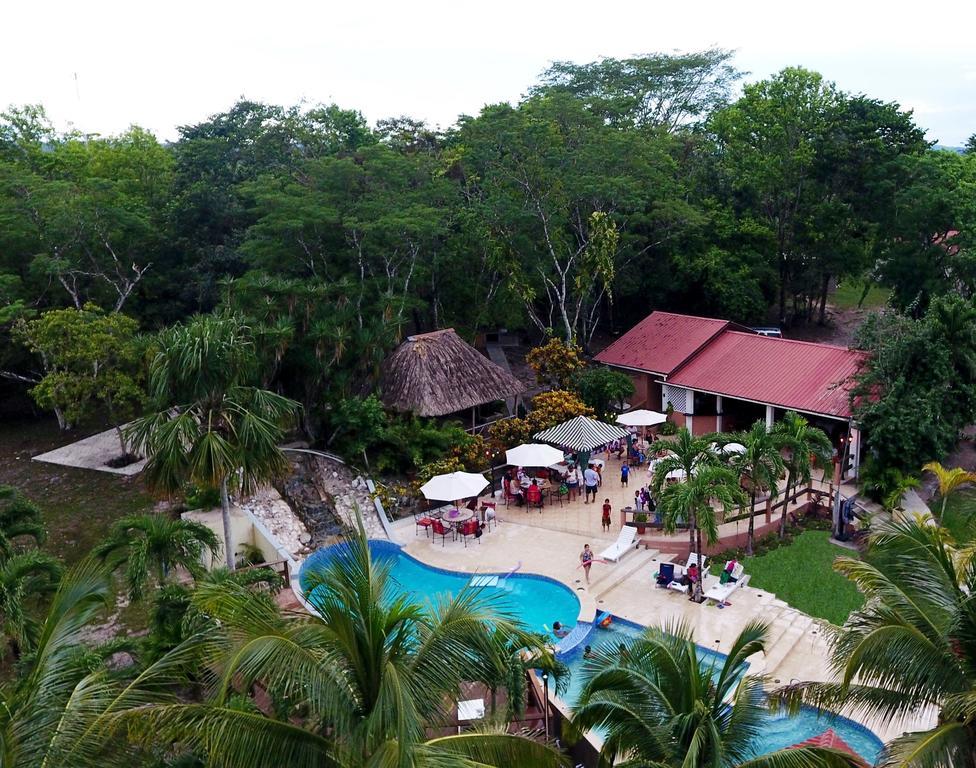 The Log Cab-Inn San Ignacio Bagian luar foto