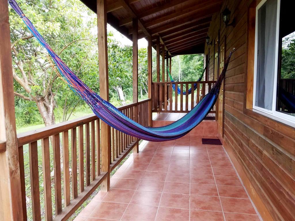 The Log Cab-Inn San Ignacio Bagian luar foto